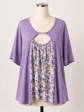 4 for $25 💜 Floral Cutout Accent Top – Size 6XL 💜